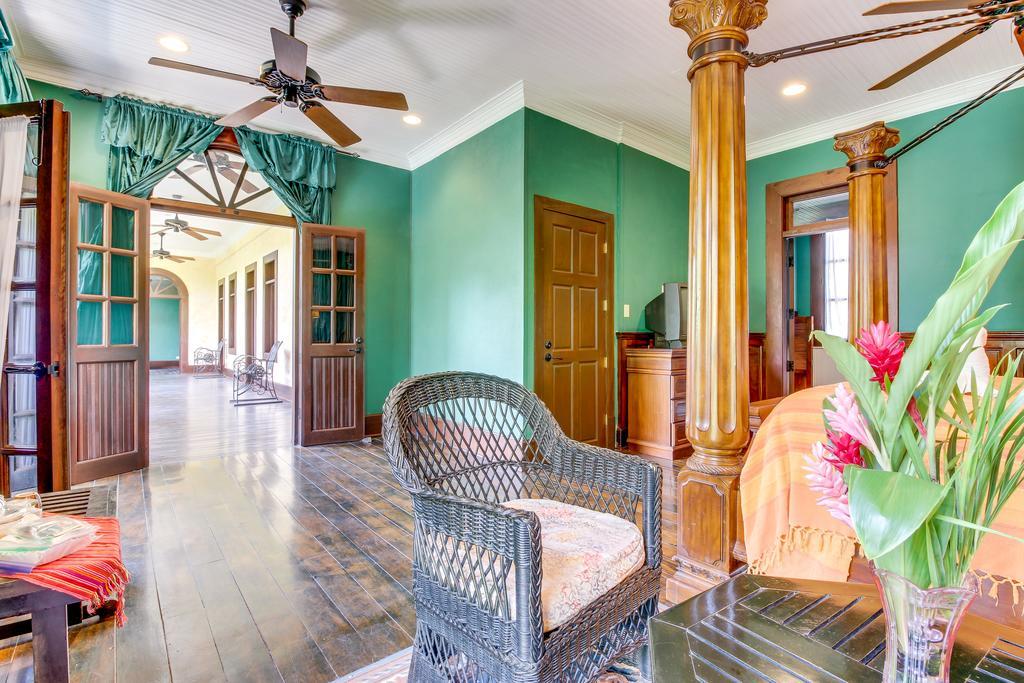 Family Suite @ Mahogany Hall San Ignacio Εξωτερικό φωτογραφία